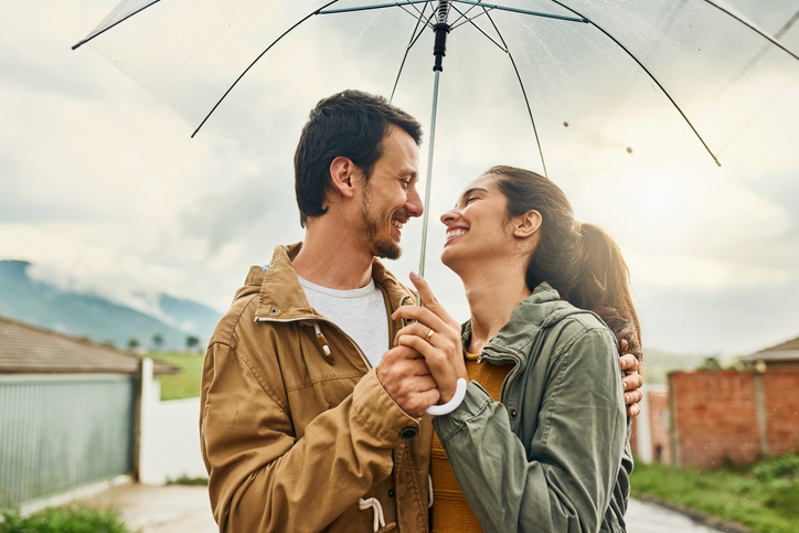 Sfaturi de la un tip: Cum sa faci un barbat sa se indragosteasca de tine