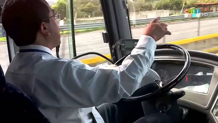 Salutarea soferului de autobuz va poate creste fericirea