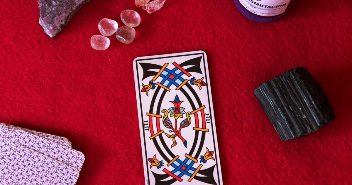 Semnificatia cartii de tarot „Patru de sabii”
