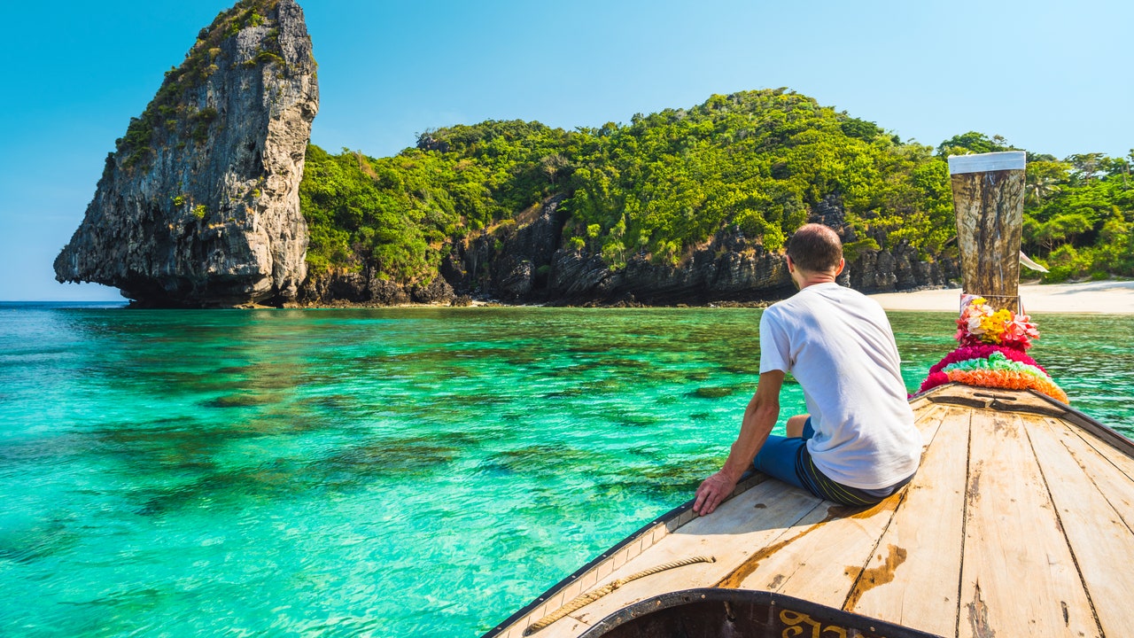 5 destinatii care sunt perfecte pentru a calatori singur