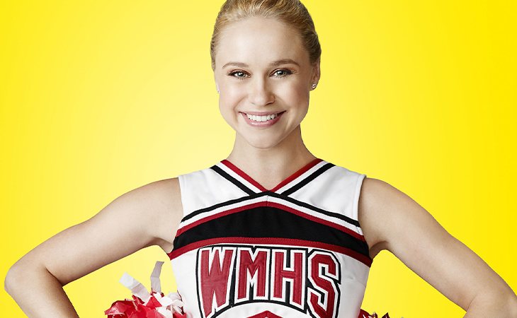 Becca Tobin in rolul lui Kitty in „Glee”