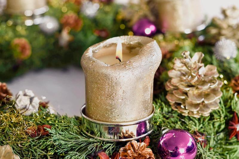 Semnificatiile lumanarii aurii: victorie, optimism si iluminare